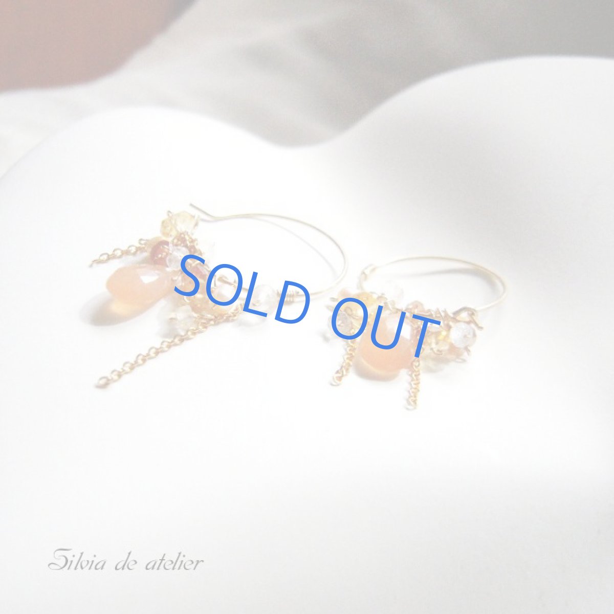 画像2: オレンジムーンストーン ミニフープ14kgfピアス (2)