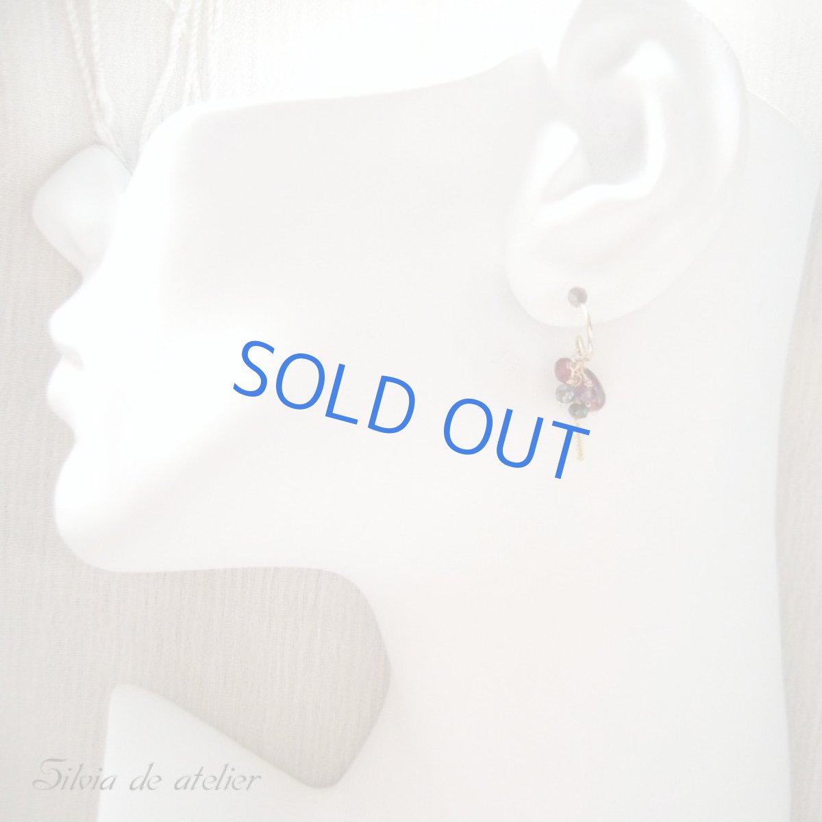 画像2: モザンビークガーネット ベリーカラー 14kgfピアス (2)