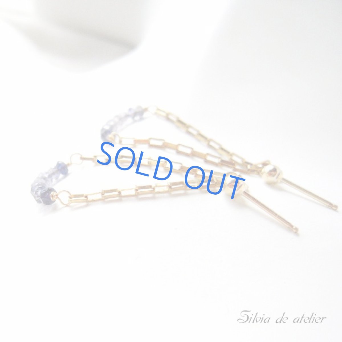 画像2: グラデーションアイオライト 14kgfボックスチェーンブランコピアス (2)