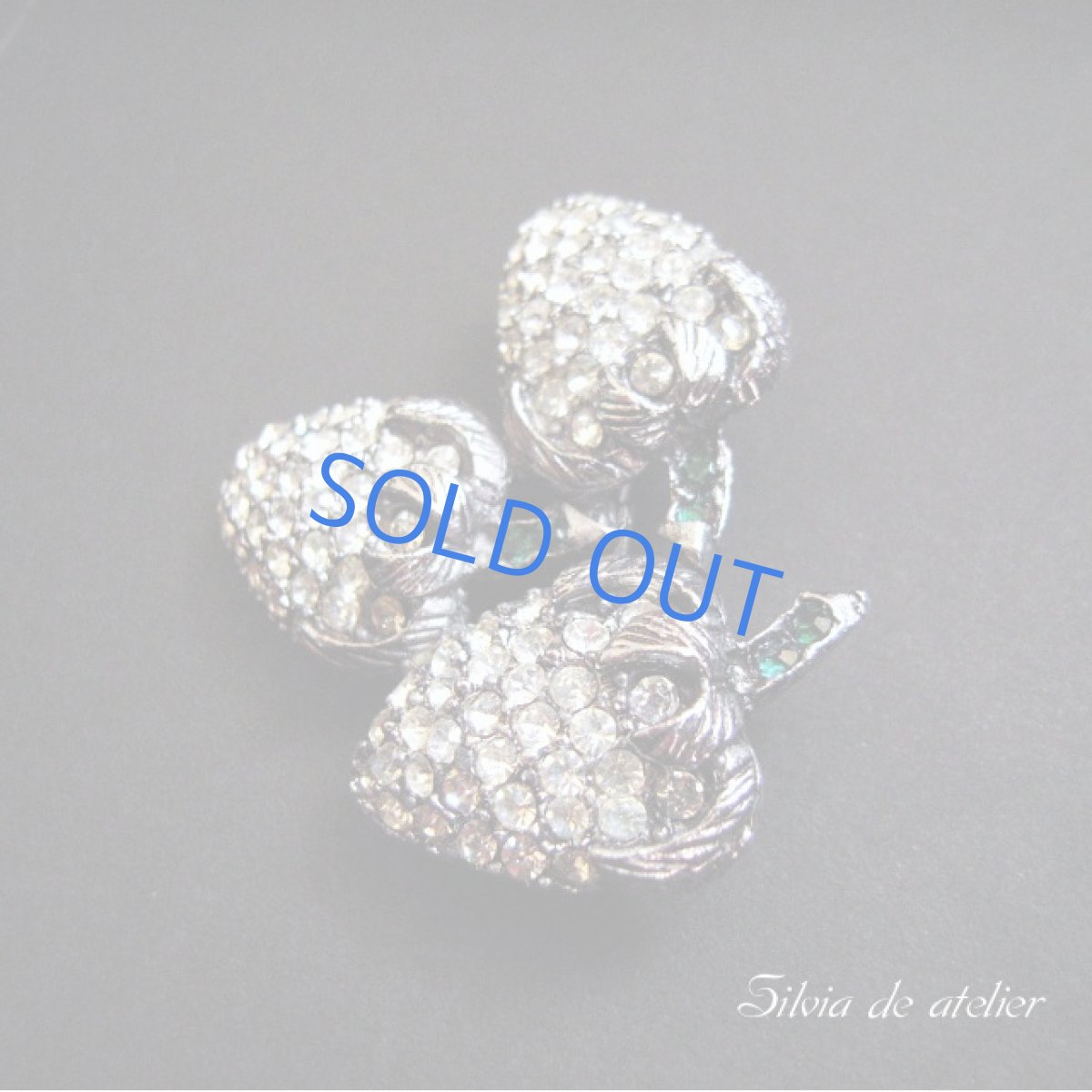 画像2: ヴィンテージ ストロベリーブローチ☆スワロフスキー・メタルメッキ (2)