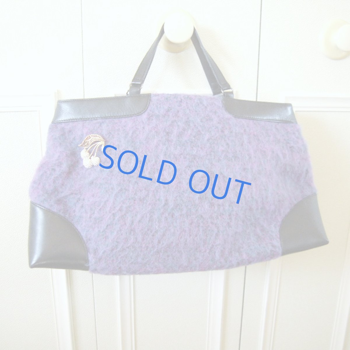 画像5: ヴィンテージ チェリーブローチ☆アクリルパール・スワロフスキー・メタルメッキ (5)