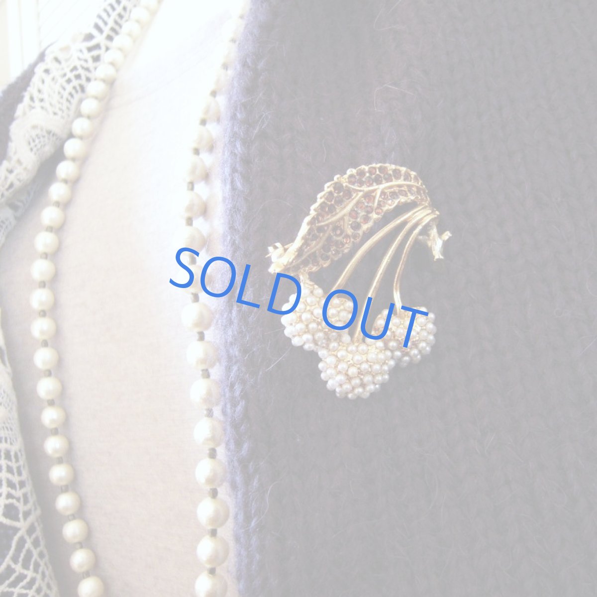 画像4: ヴィンテージ チェリーブローチ☆アクリルパール・スワロフスキー・メタルメッキ (4)