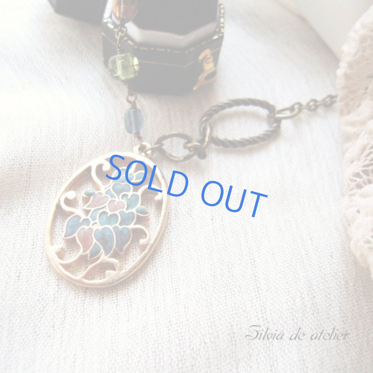 画像2: Vintageレリーフチャーム ミディアムネックレス (2)