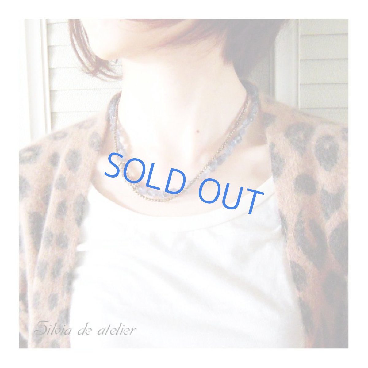 画像5: 5WAY アイオライトラフロックタンブル ロングネックレス&多連ブレスレット(レオパード柄シェルチャーム付) (5)