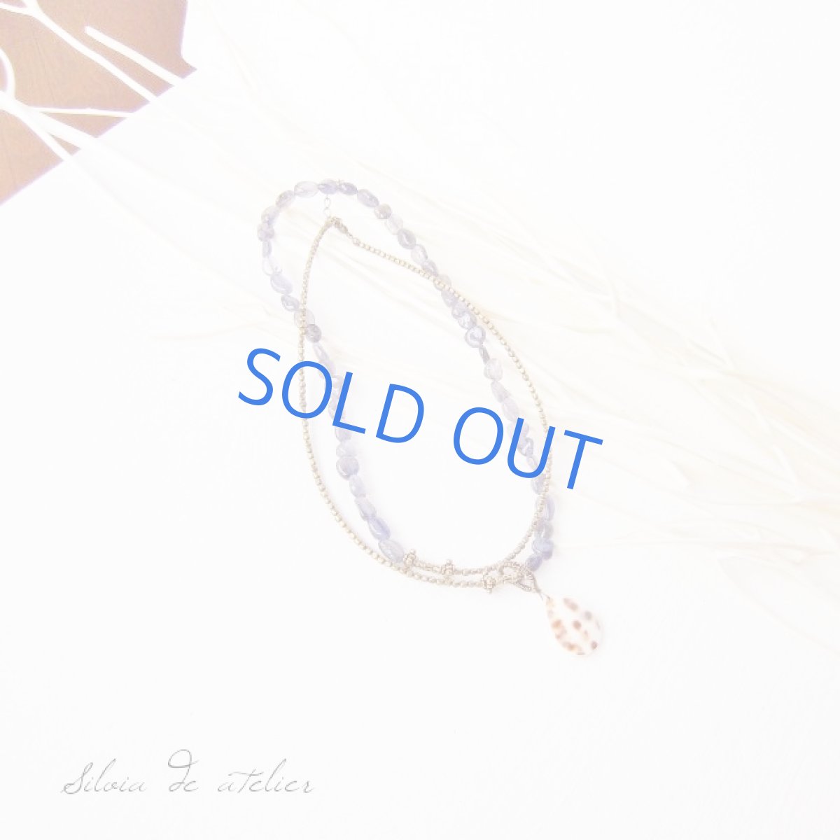 画像2: 5WAYマダガスカル産アイオライトロングネックレス　ダルメシアン柄シェルチャーム付 (2)