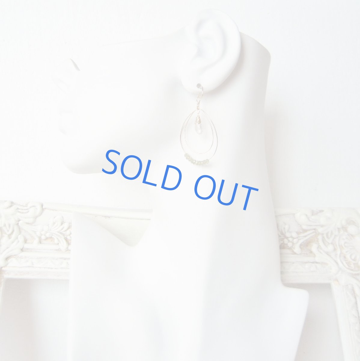 画像5: セレモニアムーンストーン×デマントイドガーネット 14kgf製ダブルティアフープピアス (5)