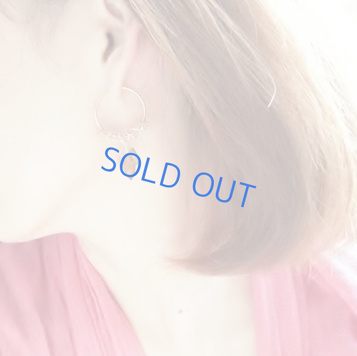 画像5: レリーフ×ブランデークォーツシャンデリア 25mmフープイヤリング (5)