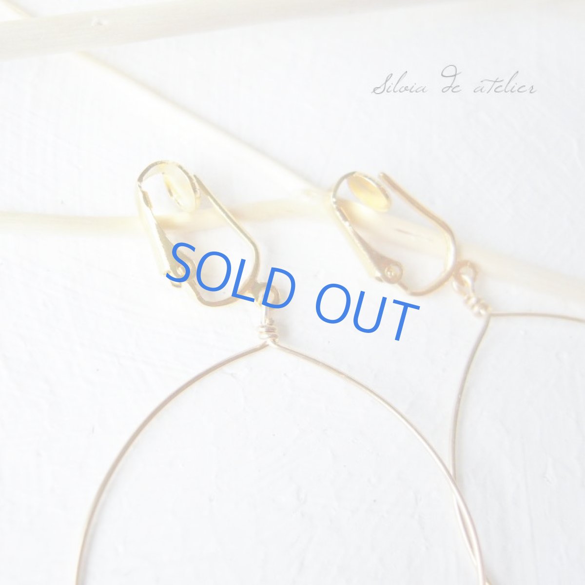 画像2: プレナイト　ティアドロップフープ　ピアス風イヤリング(ピアスへの変更可・無料) (2)