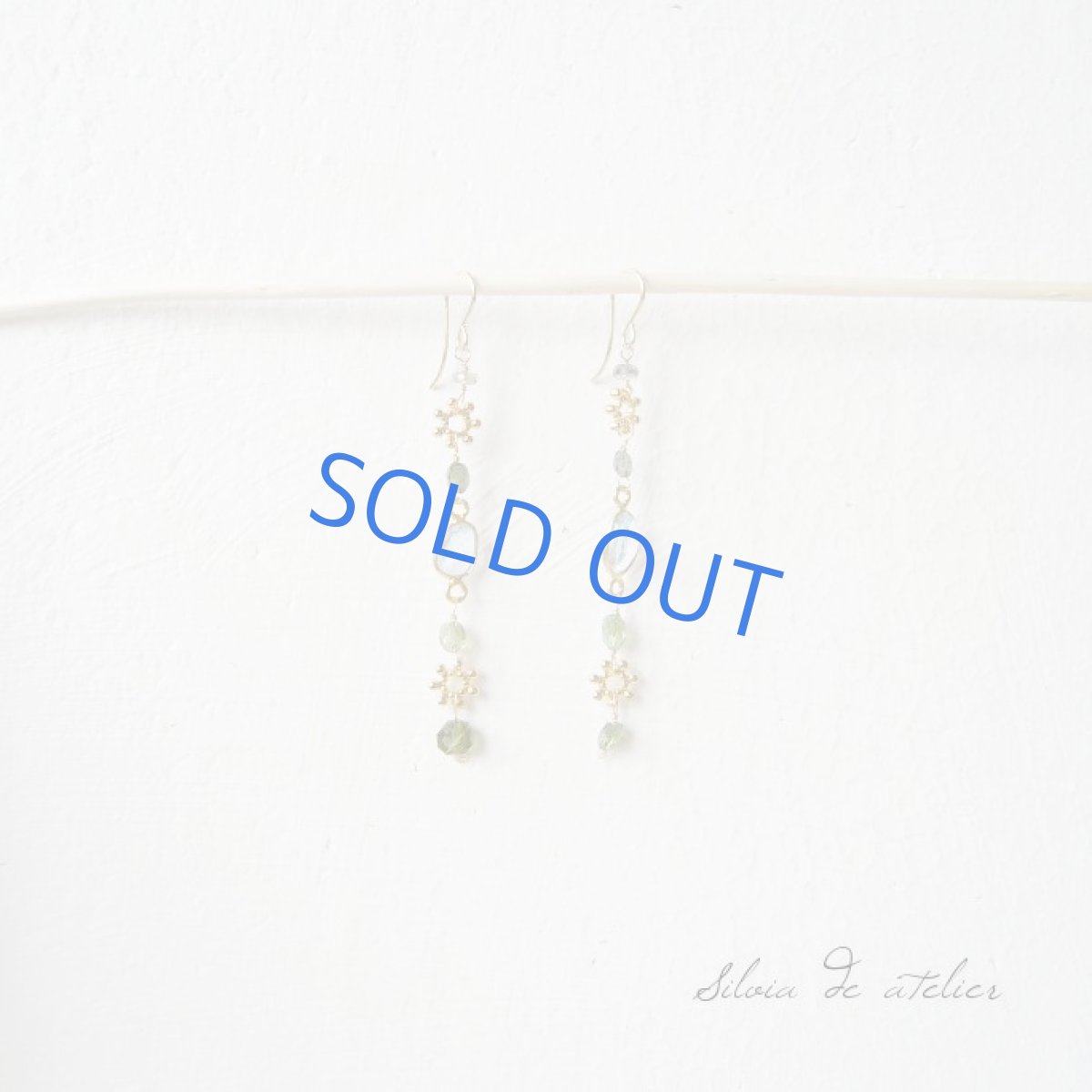 画像4: ブルートパーズ&グリーントルマリンタンブル&サファイヤ 14kgfデザインラインピアス (4)