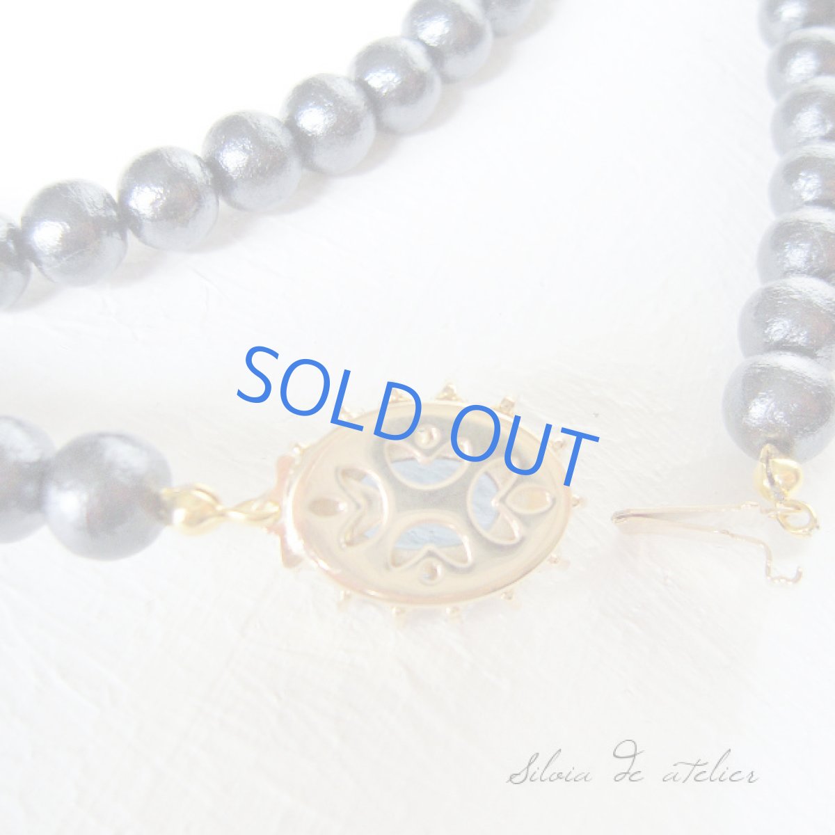 画像2: スワロフスキービジュー留め具 ブルーブラックコットンパールロングネックレス (2)