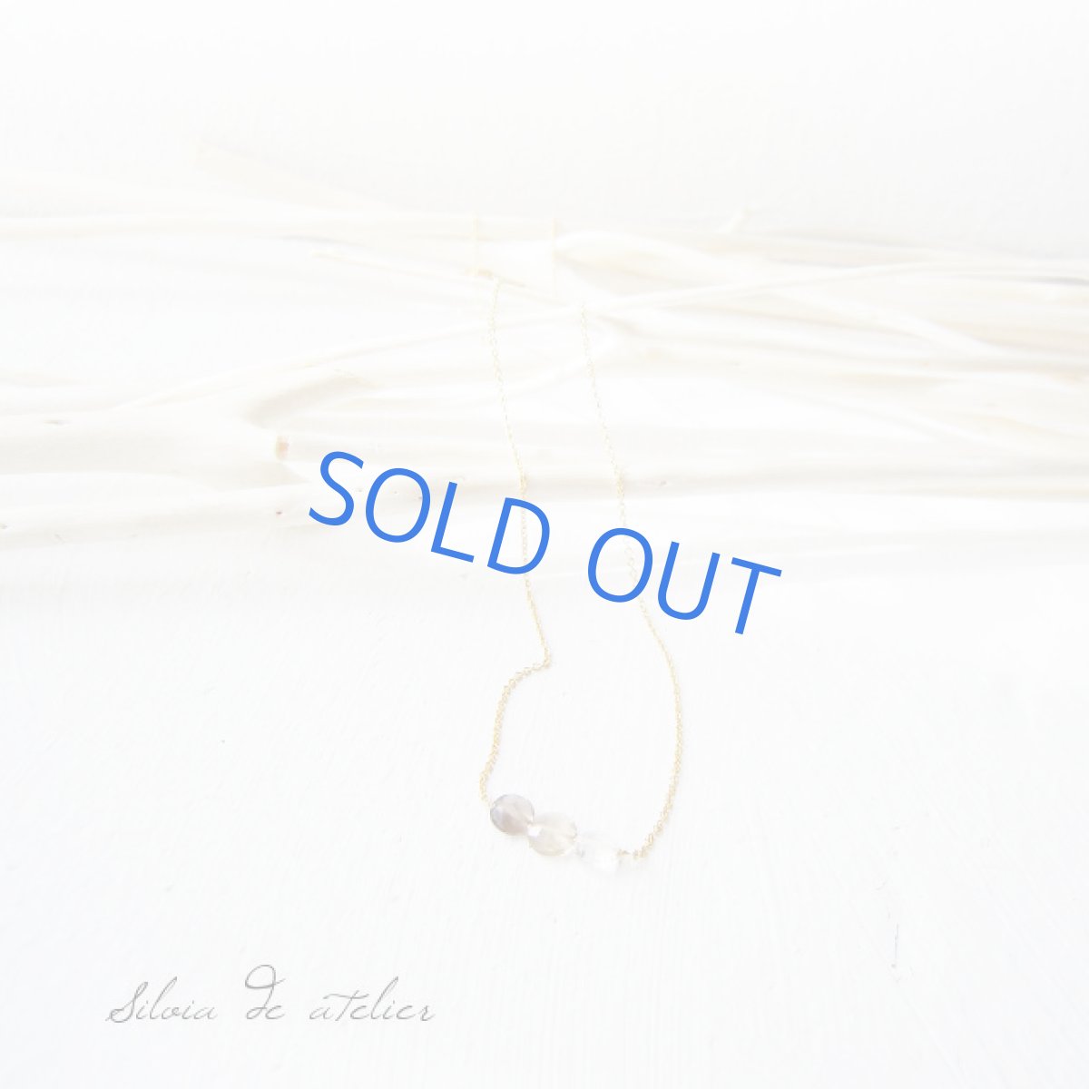 画像2: スモーキークォーツ×トルマリン 3ストーンコイン 14kgfネックレス (2)