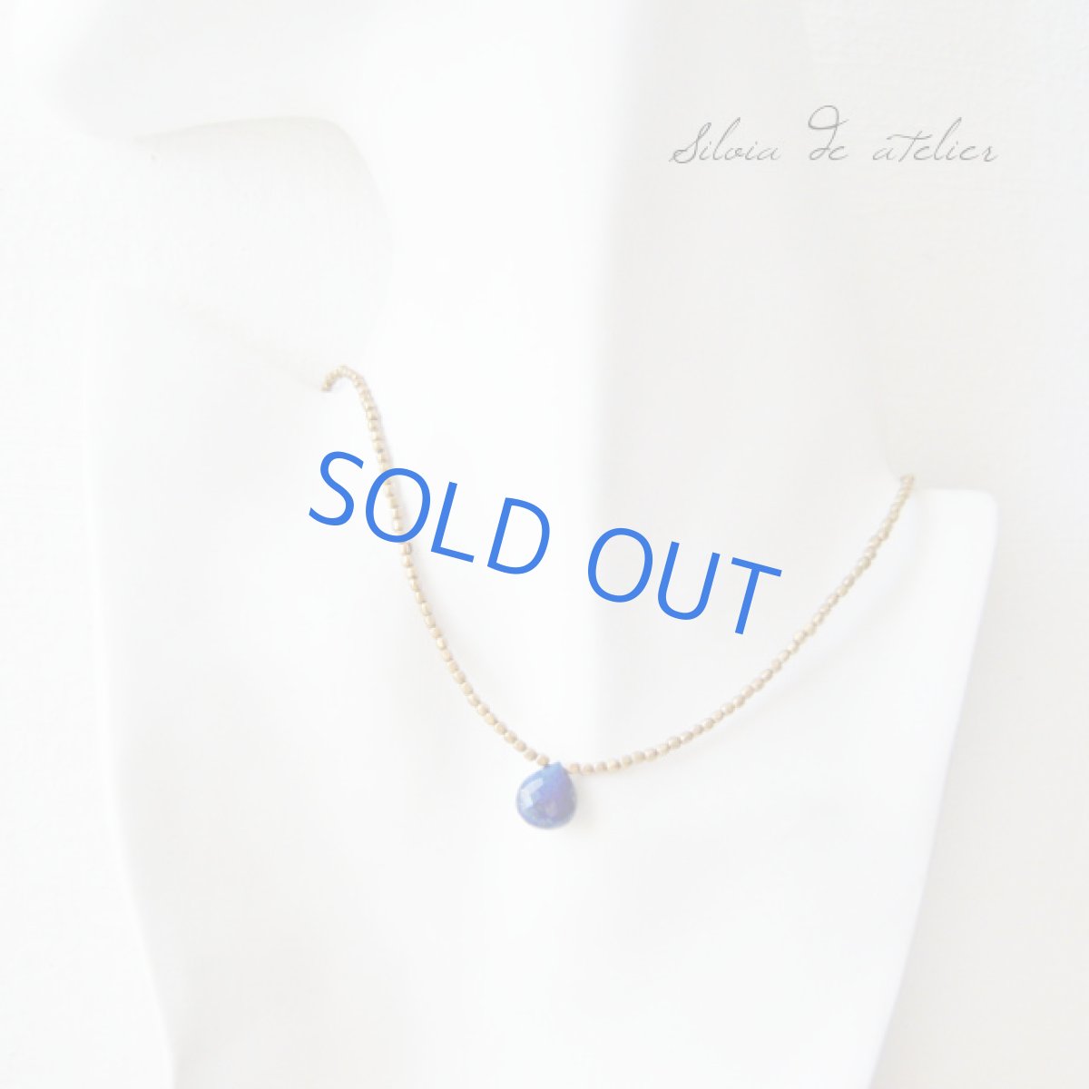 画像3: 大粒ラピスラズリマロンドロップ メタルビーズショートネックレス (3)