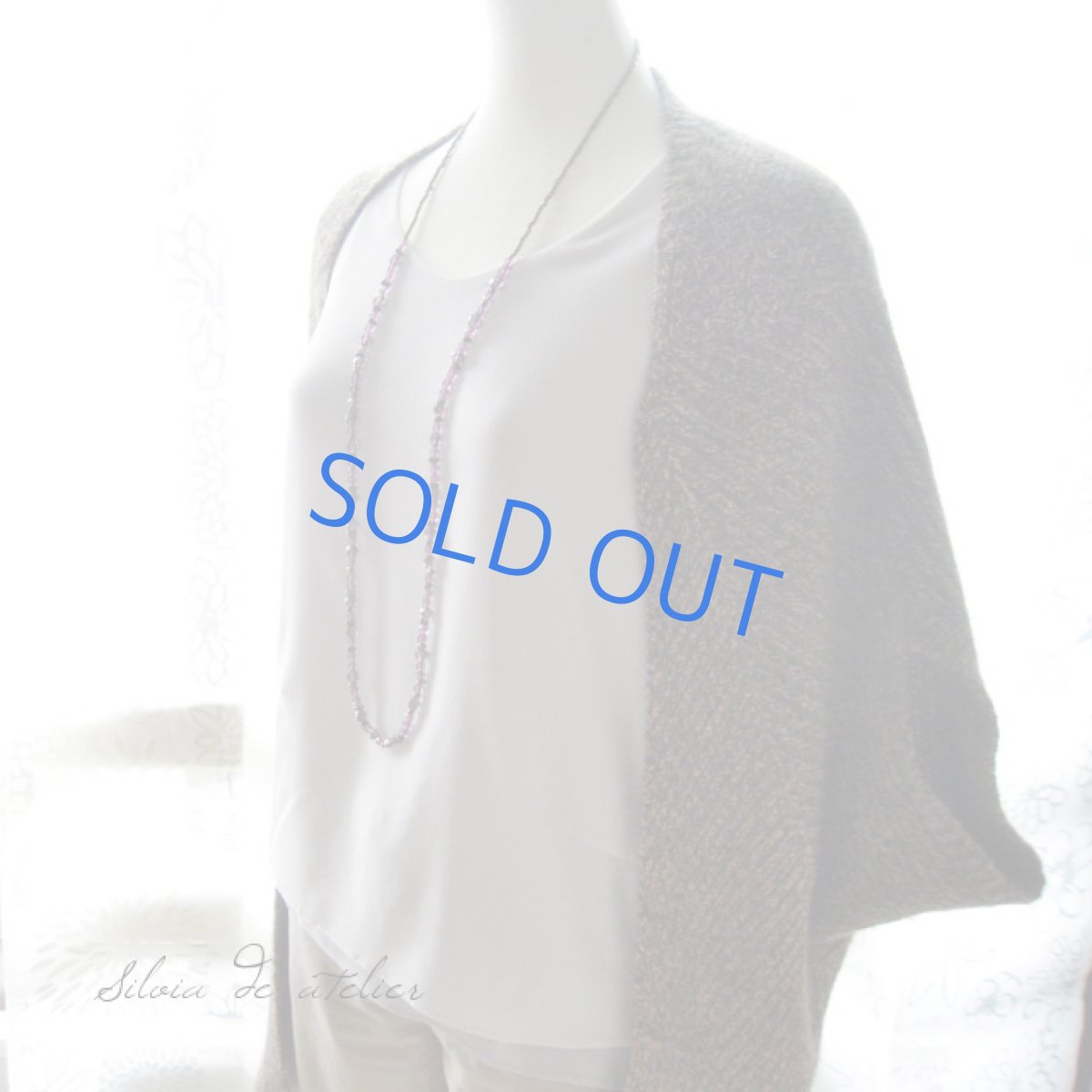 画像4: ワインパープルカラー チェコガラス メタルビーズロングネックレス (4)