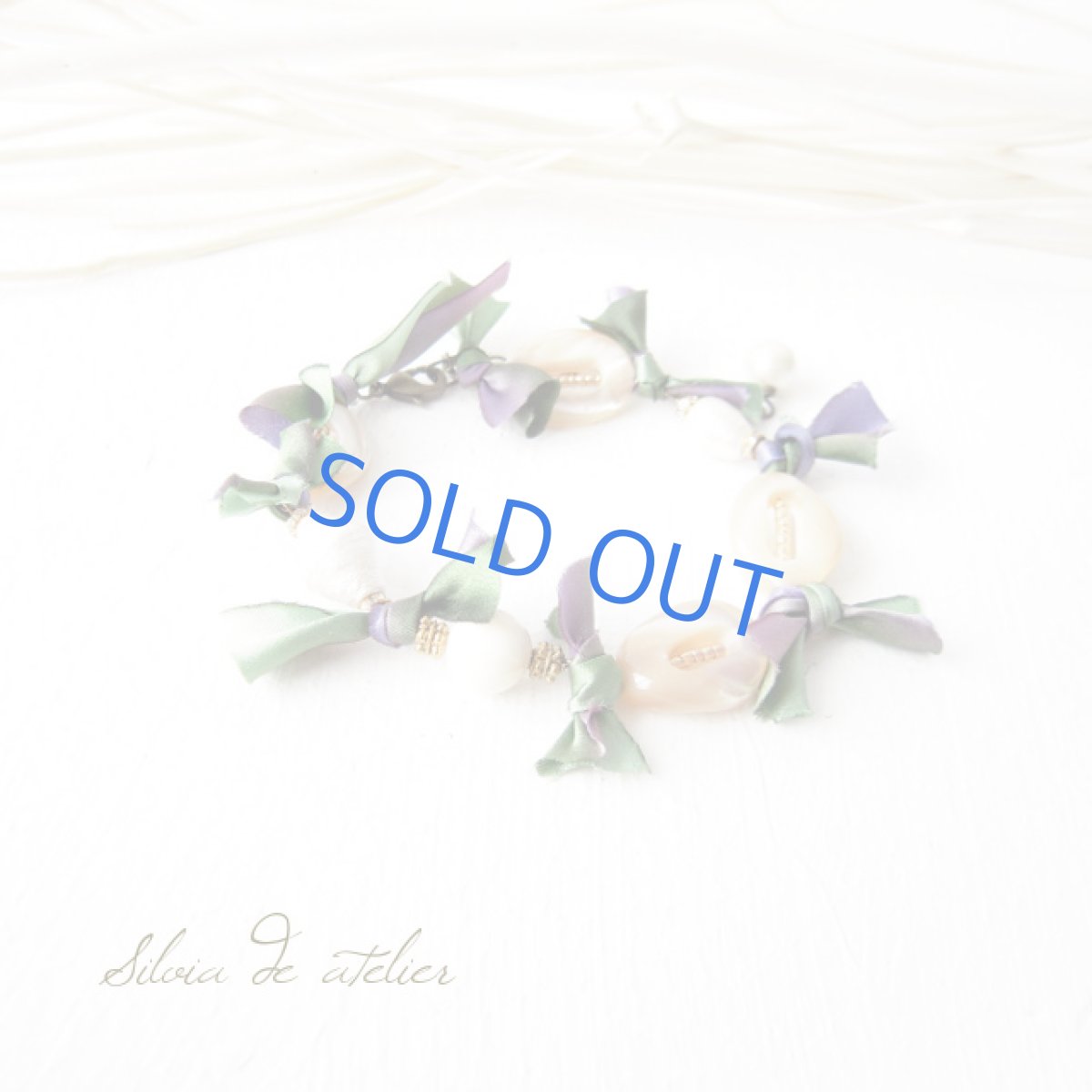 画像2: シェルパーツ シルクリボン ブレスレット (2)