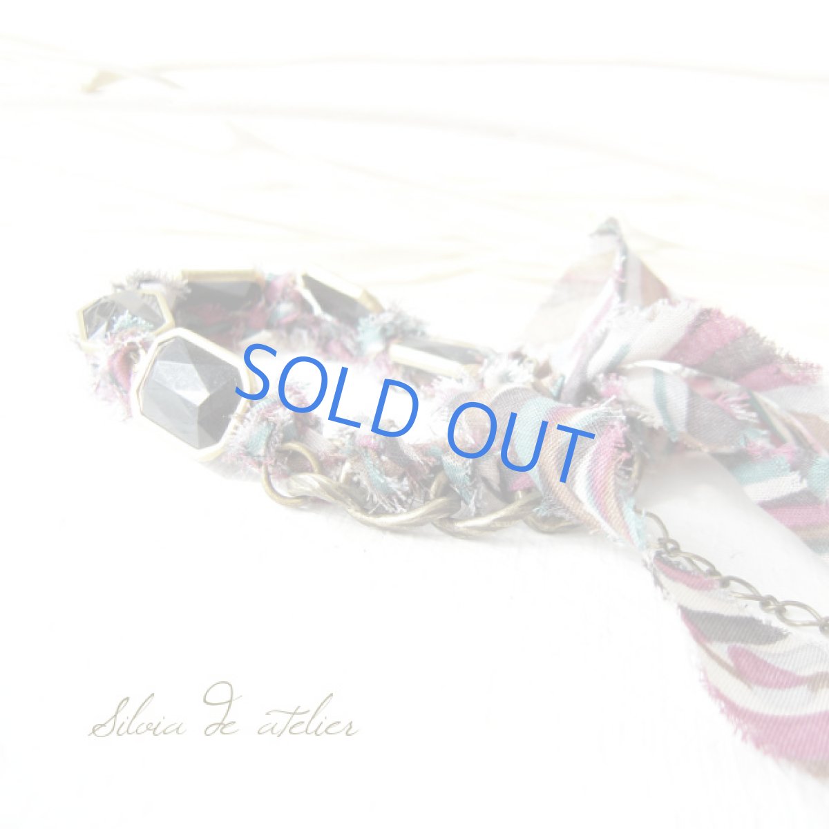 画像4: コットンリボンタッセル ブラックアクリルパーツ ブレスレット (4)