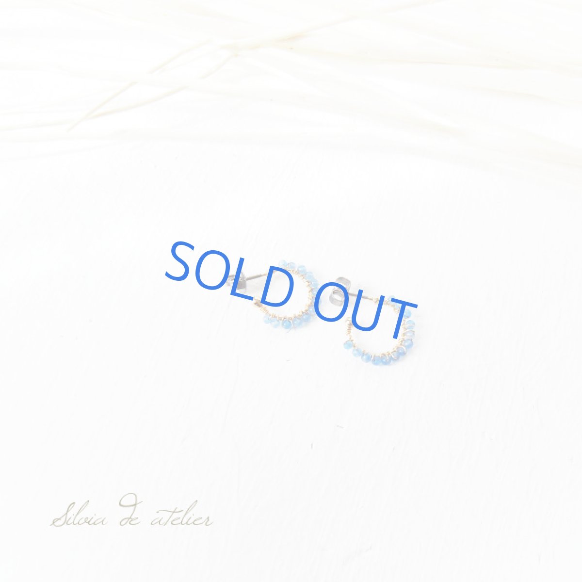 画像4: ミニフープ ブルージェイド チタンポストピアスフープ (4)