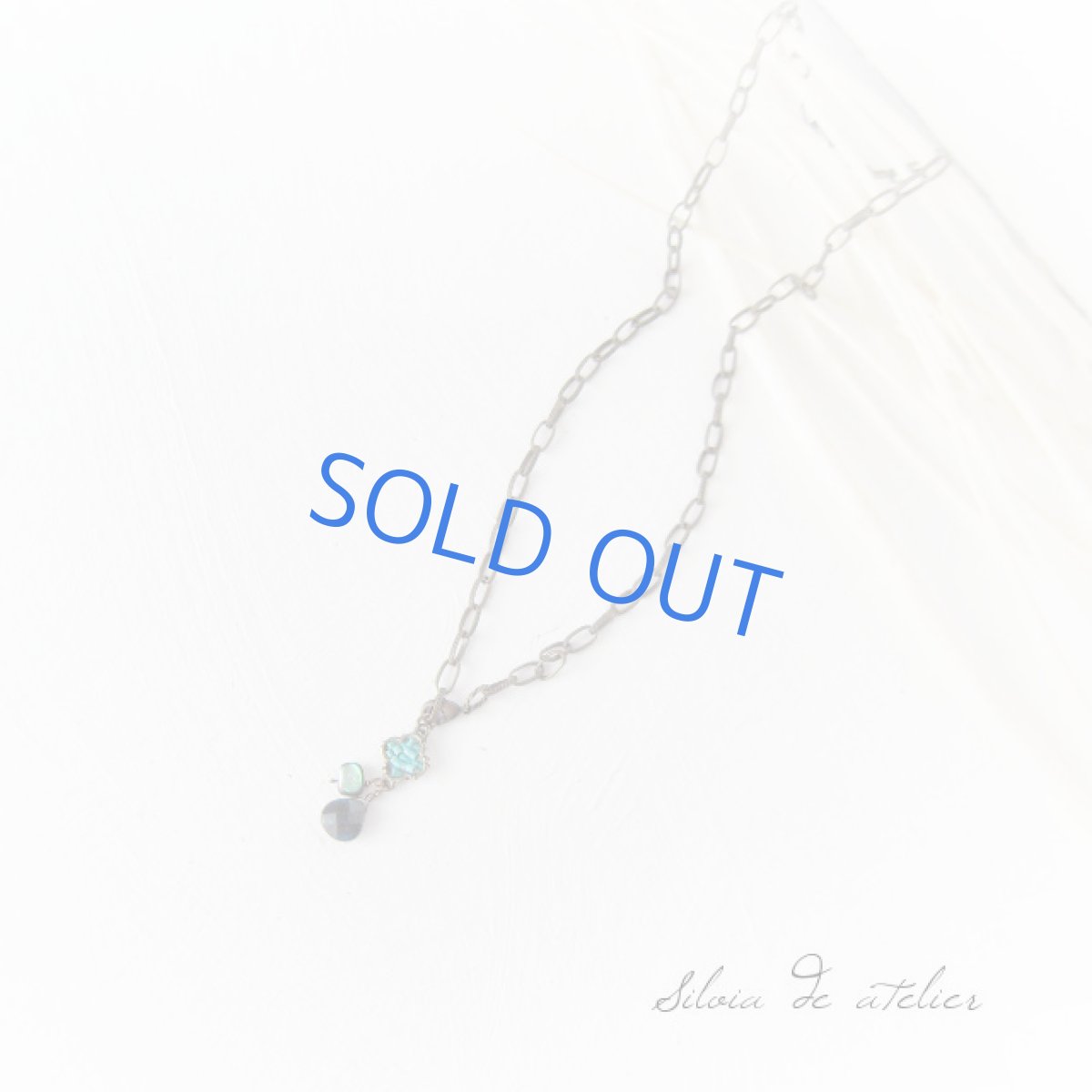 画像2: アパタイト&アバロンシェル ターコイズフラワー デザインネックレス (2)