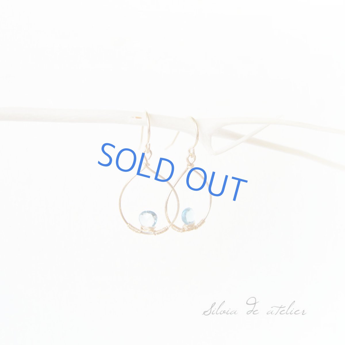 画像2: ロンドンブルートパーズ　ミニティアドロップ　14kgfフックピアス (2)