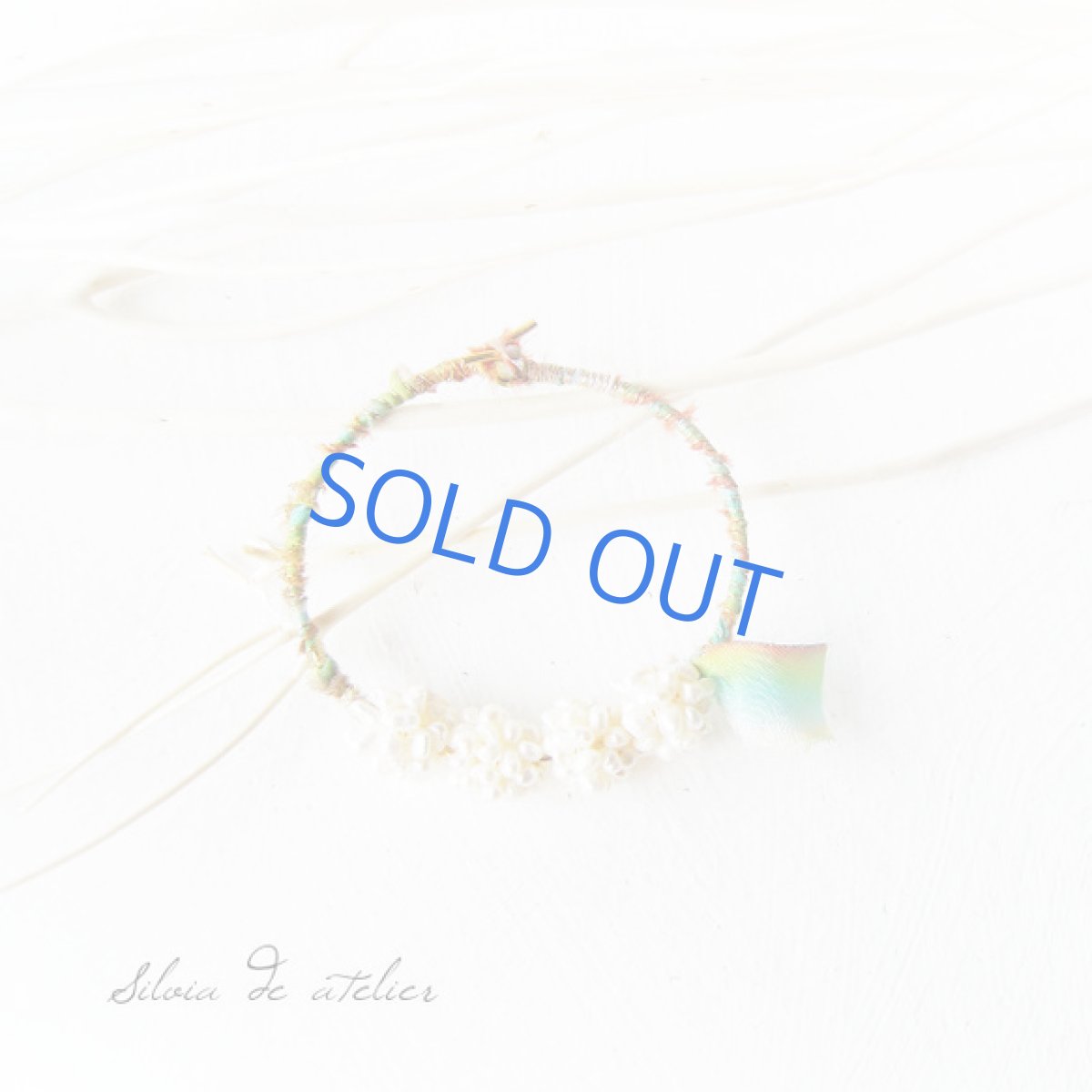 画像2: 淡水パールボール　レインボーカラーシルクリボン　バングル (2)