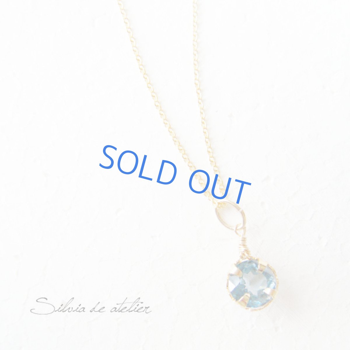 画像2: ロンドンブルートパーズ ラウンドジェム チャーム (2)