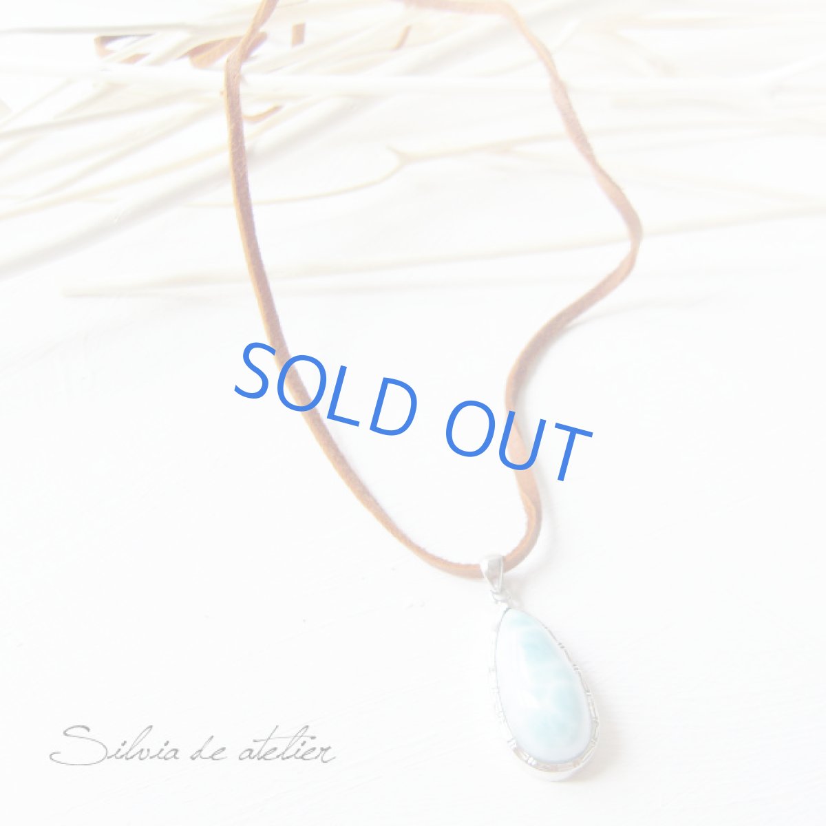 画像3: 【宅配送料無料!】AAA大粒高品質 涙型カリビアンラリマール silver925フレーム チェーン&鹿革コード付 (3)