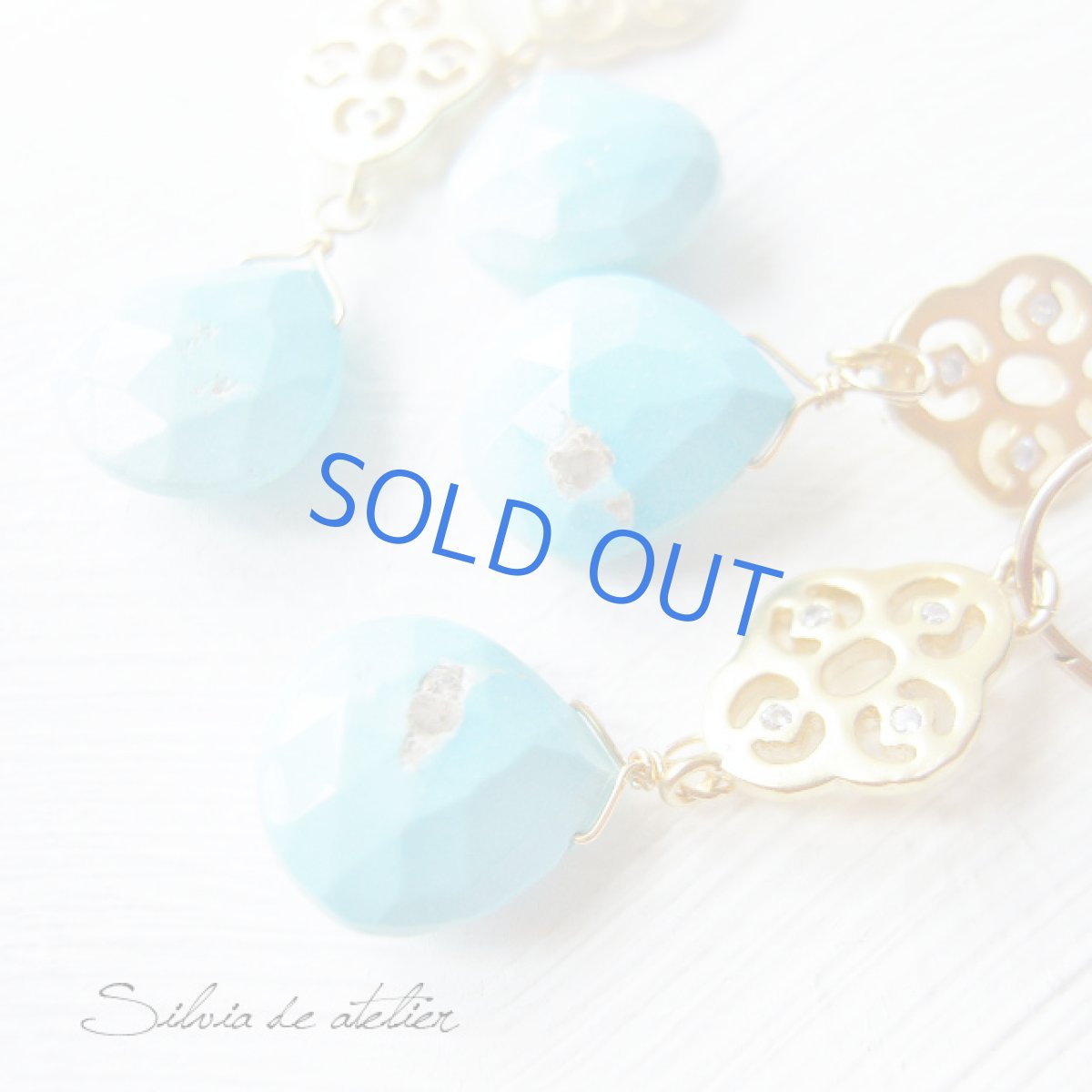 画像2: モロカン風ジルコニア付チャーム スリーピングビューティーターコイズ チャーム式 14kgfピアス (2)