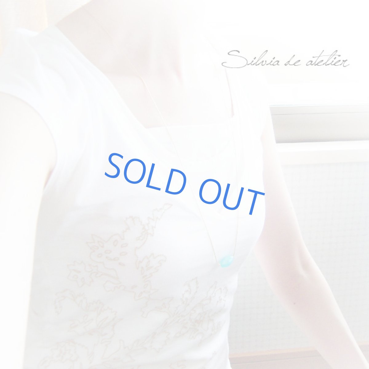 画像4: シーブルーカルセドニータンブル　ゴールドストリングスチェーン　ロングネックレス (4)