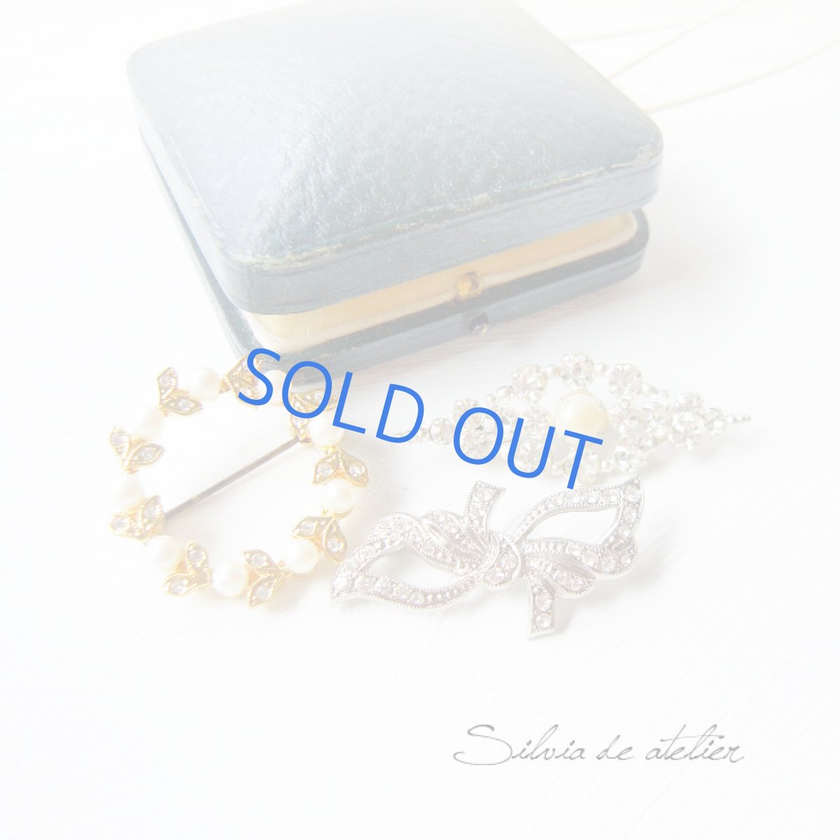 画像4: Vintage　ゴールドリース型パール　ブローチ (4)