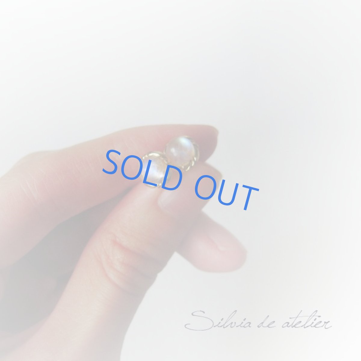 画像5: 在庫僅少　レインボームーンストーン　プチカボション　14ｋｇｆスタッドピアス (5)