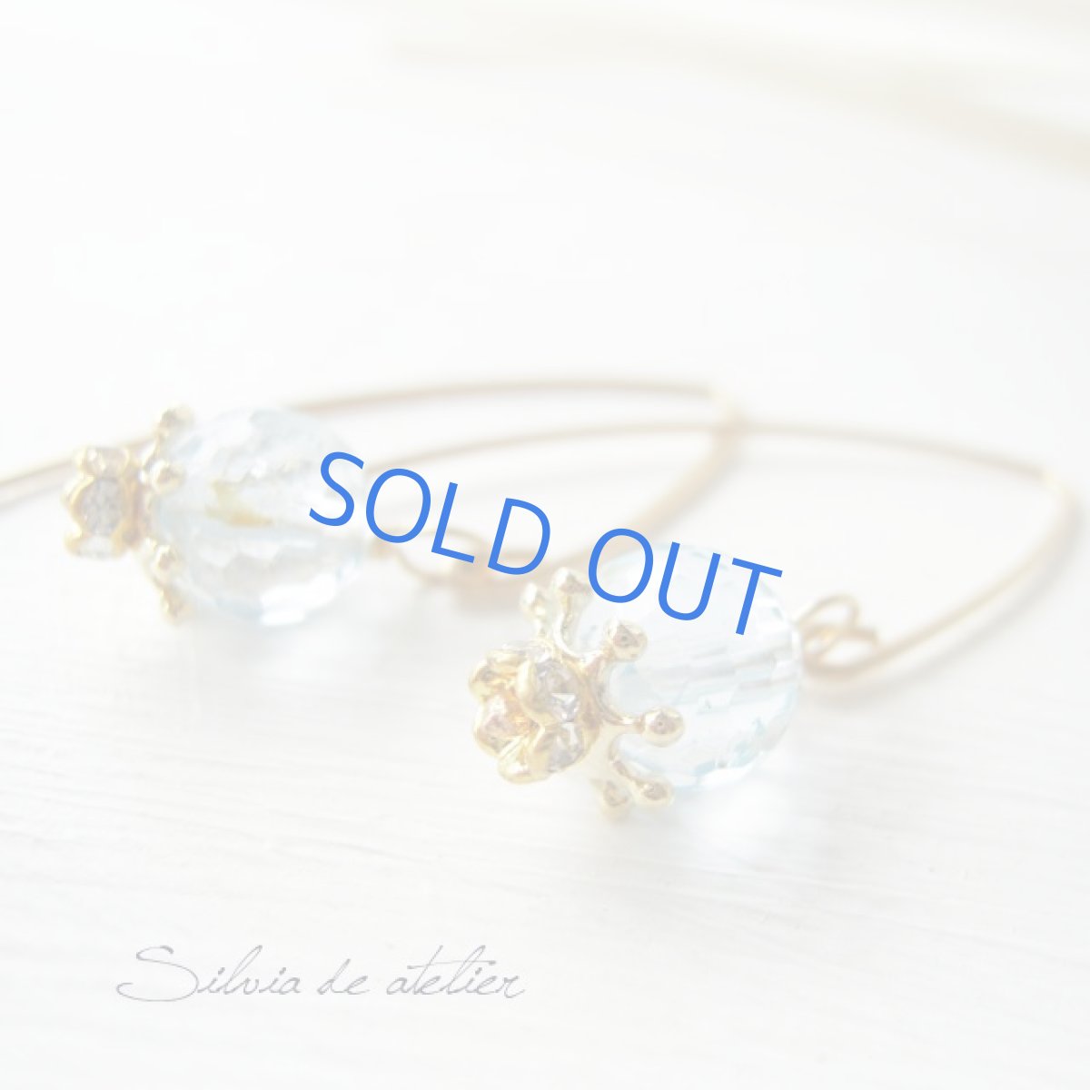 画像2: ブルートパーズ  キラキラカットボール　14kgfワイヤーピアス (2)