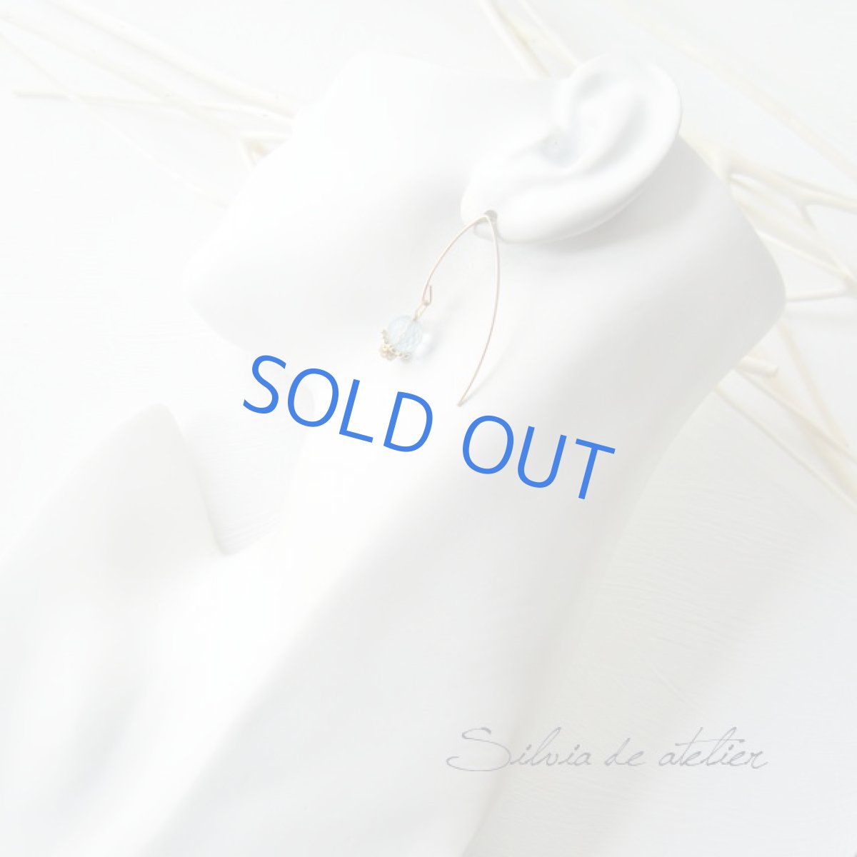 画像4: ブルートパーズ  キラキラカットボール　14kgfワイヤーピアス (4)