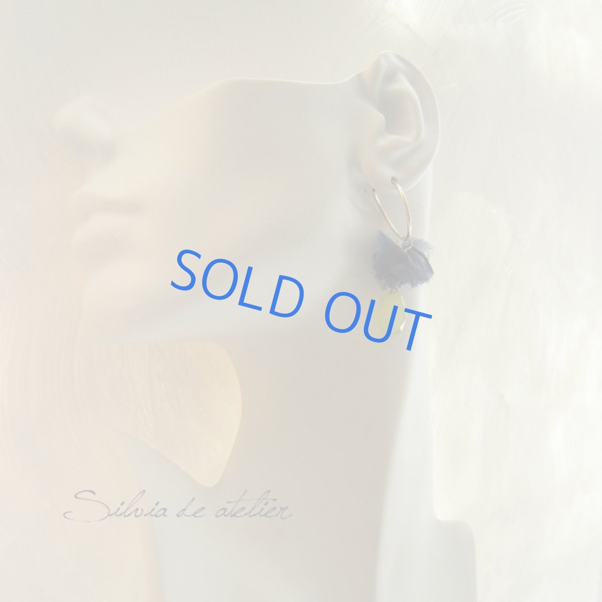 画像4: イエローカルセドニー　ネイビーシルクシフォンリボン　14kgfフープピアス (4)