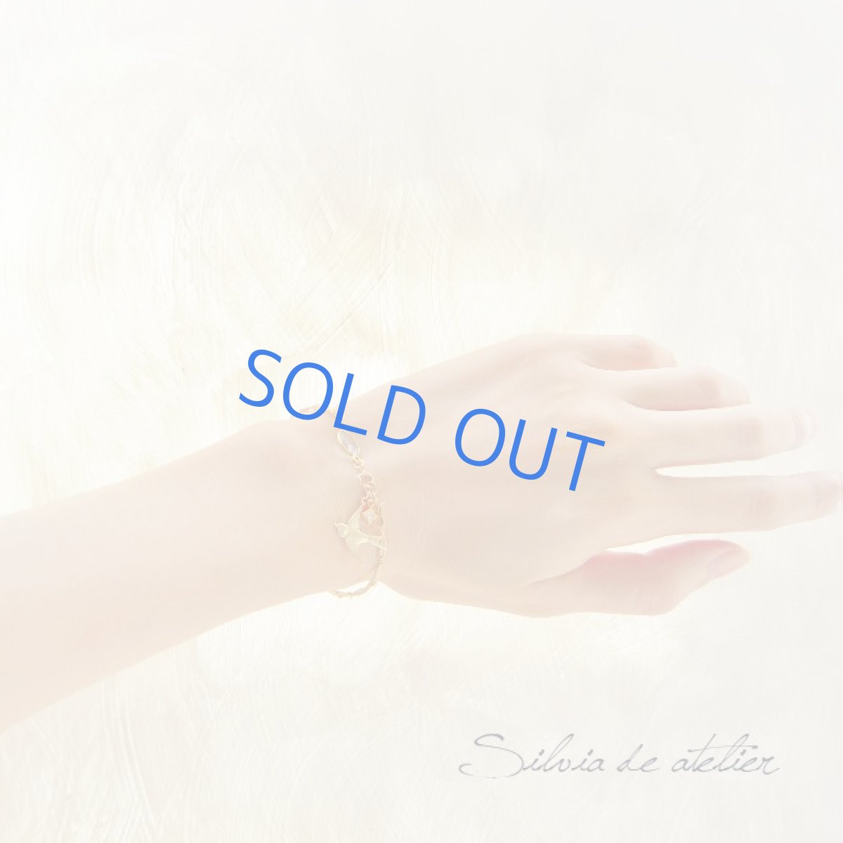 画像3: ブルートパーズ　ツバメチャーム　ゴールドツイストストリングス　ブレスレット (3)