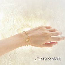 画像3: ブルートパーズ　ツバメチャーム　ゴールドツイストストリングス　ブレスレット (3)