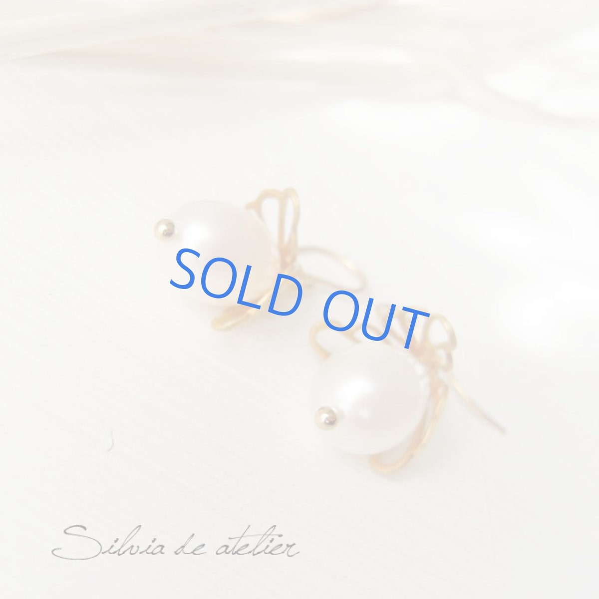 画像3: 大粒淡水パールドロップ　バタフライペタル　14kgfフックピアス (3)