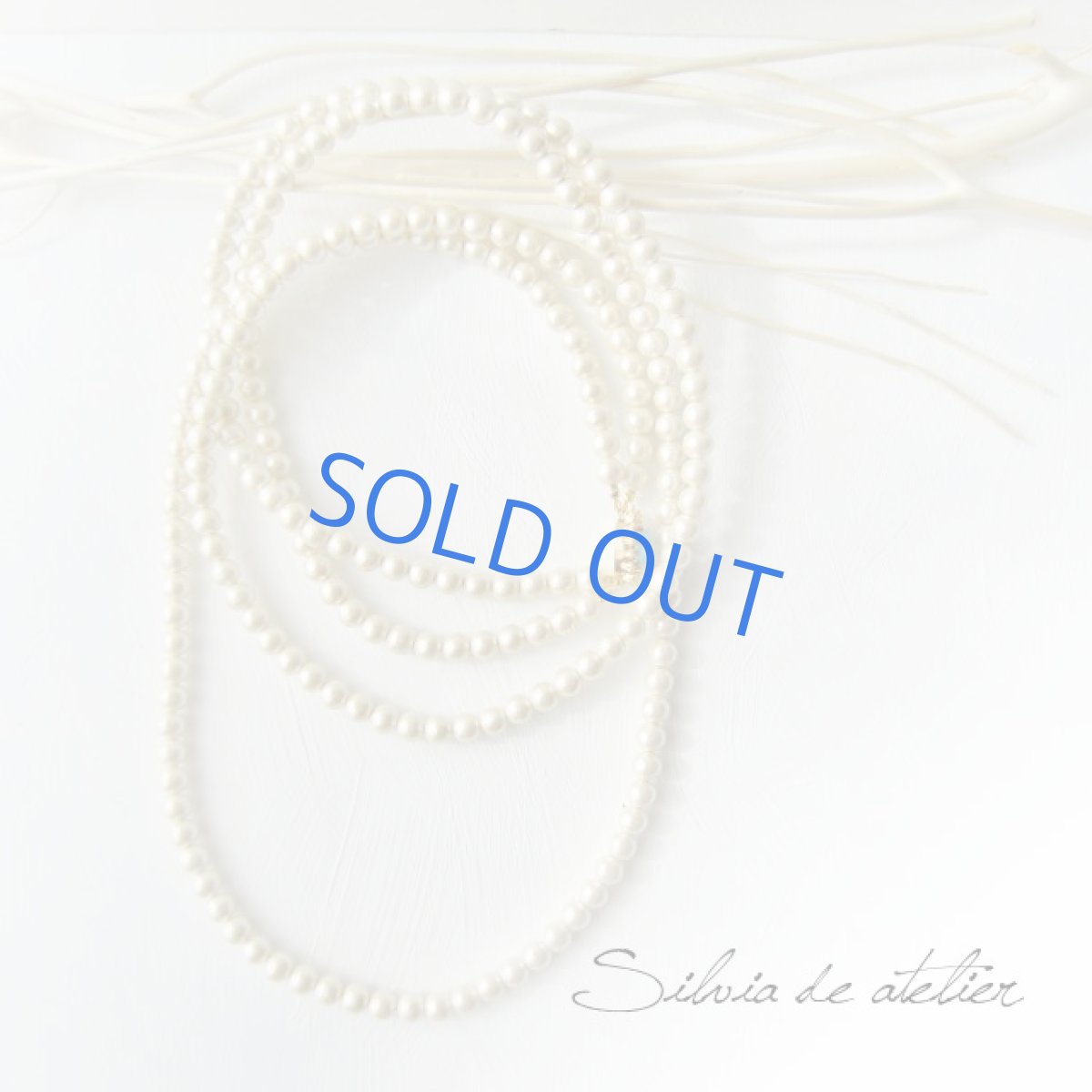 画像2: 【宅配便送料無料】ターコイズスワロフスキービジュー留め具　オフホワイトコットンパール2連　ロングネックレス (2)