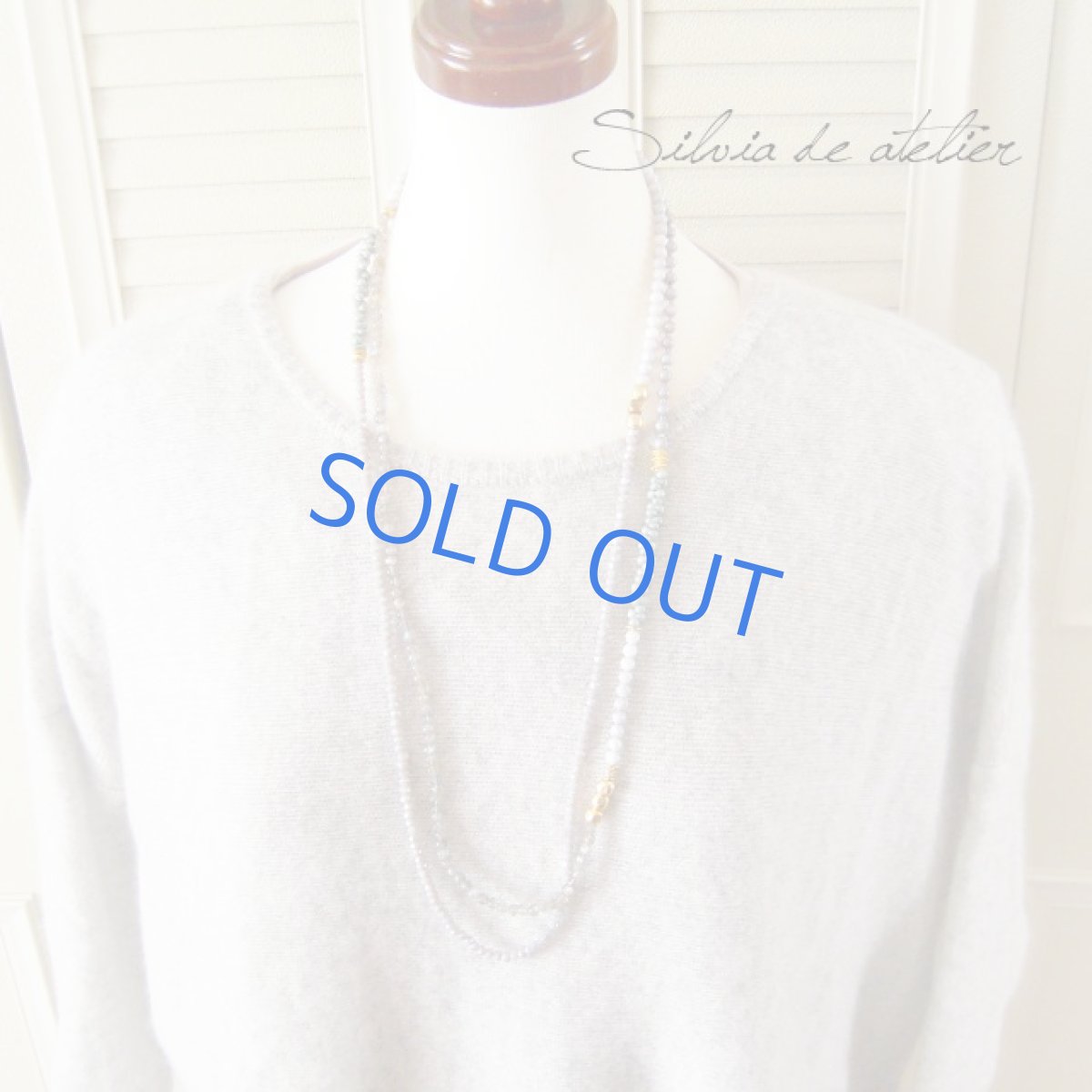 画像3: グレーチェコガラス＆ラブラドライト&ミントチェコ　マットゴールド　スーパーロングネックレス (3)