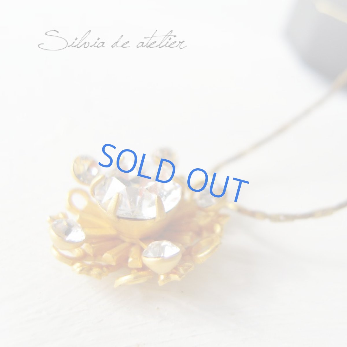 画像2: スワロフスキー　クリスタル　ビジュー雪の結晶　ゴールドチェーンネックレス (2)