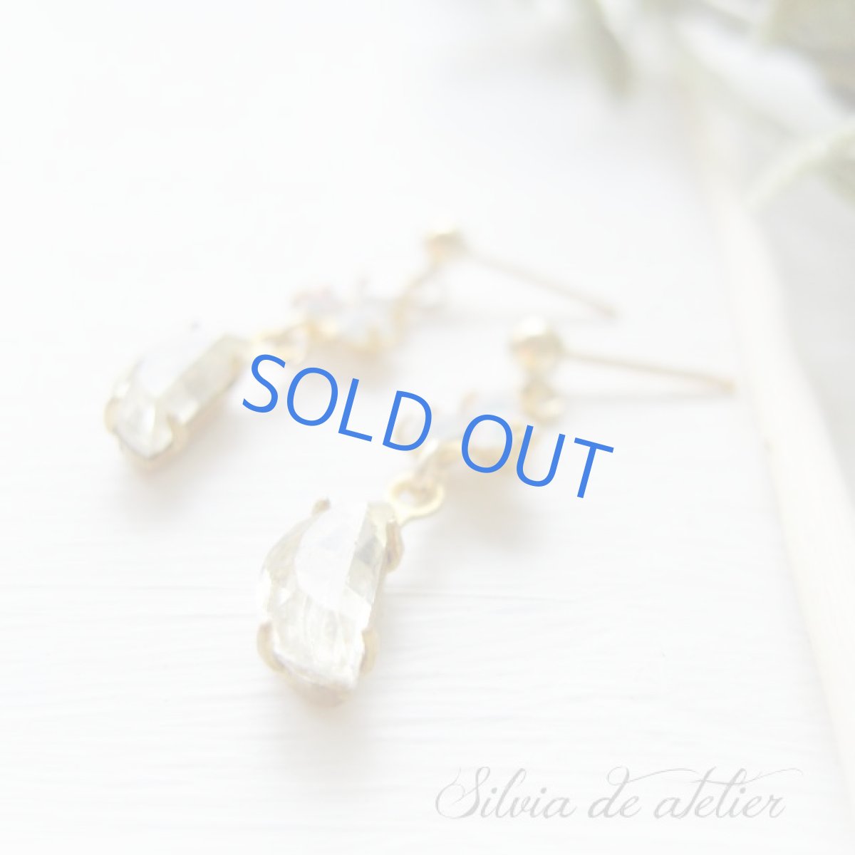 画像2: デッドストック　三日月グラス　オパールスワロフスキー　14kgfピアス (2)