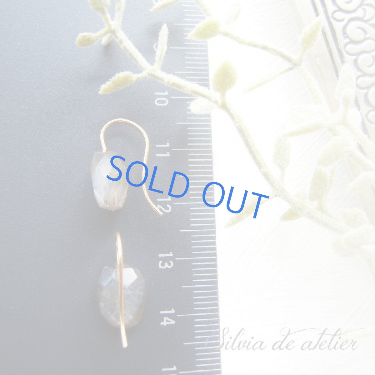 画像2: ブラックシャイン　グレームーンストーン　大粒カットタンブル　14kgfピアスフック (2)