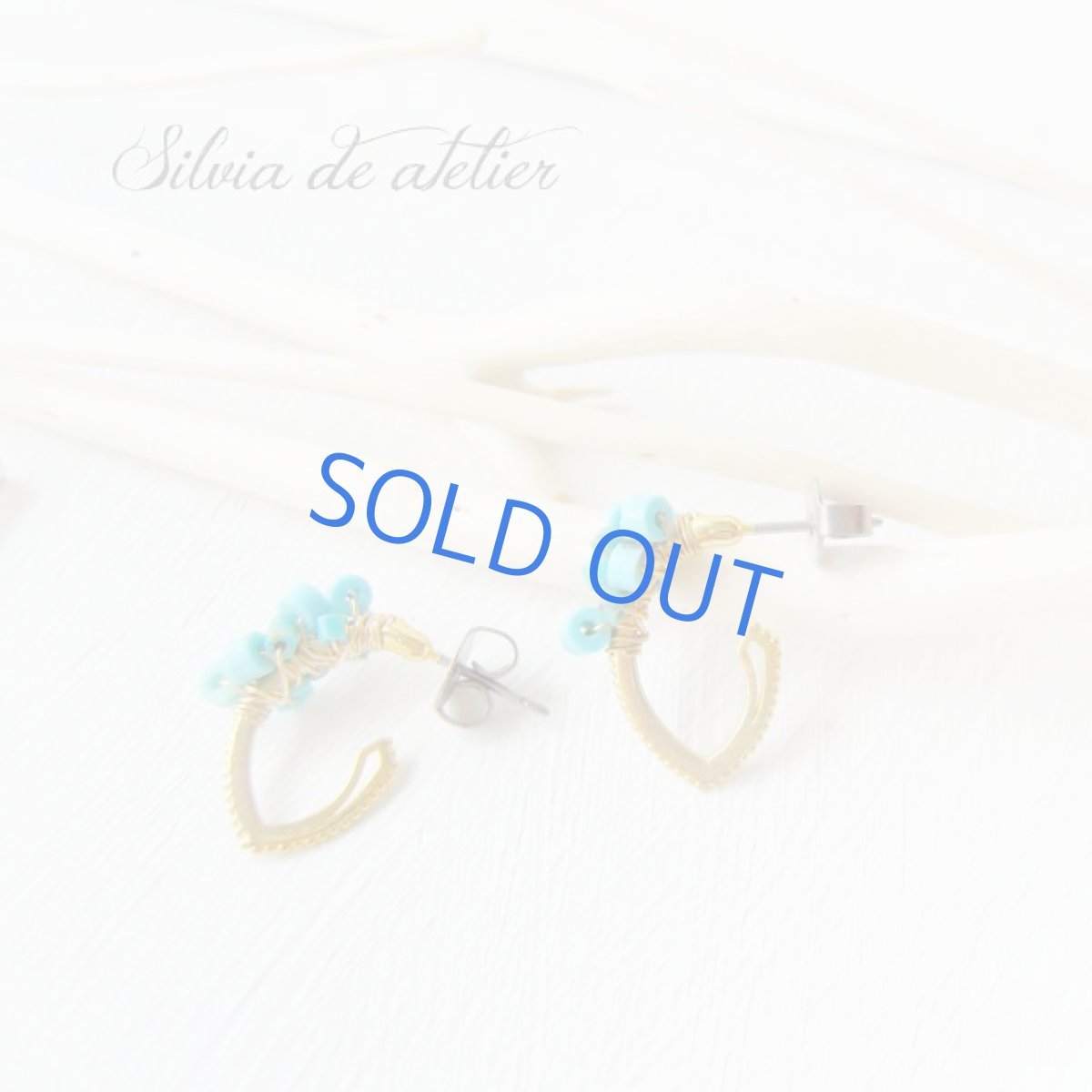 画像3: Vフック　ブルーターコイズ　チタンポスト　ピアス (3)