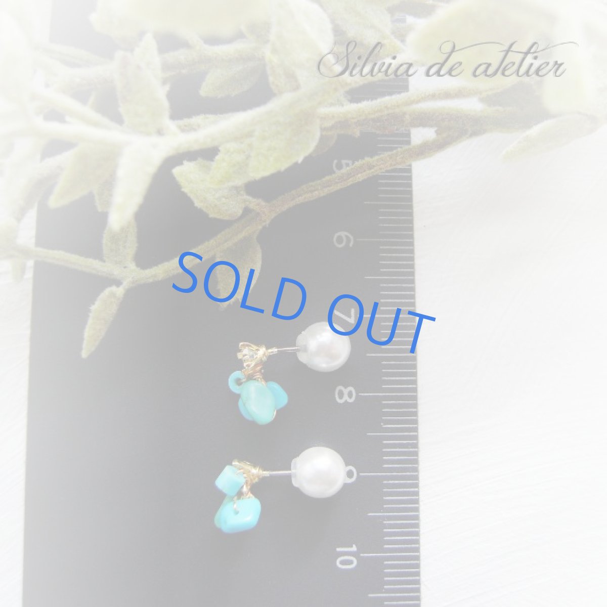 画像2: 〜プチピアス〜3色の天然ターコイズタンブル　ジルコニアチタンポスト　ピアス (2)