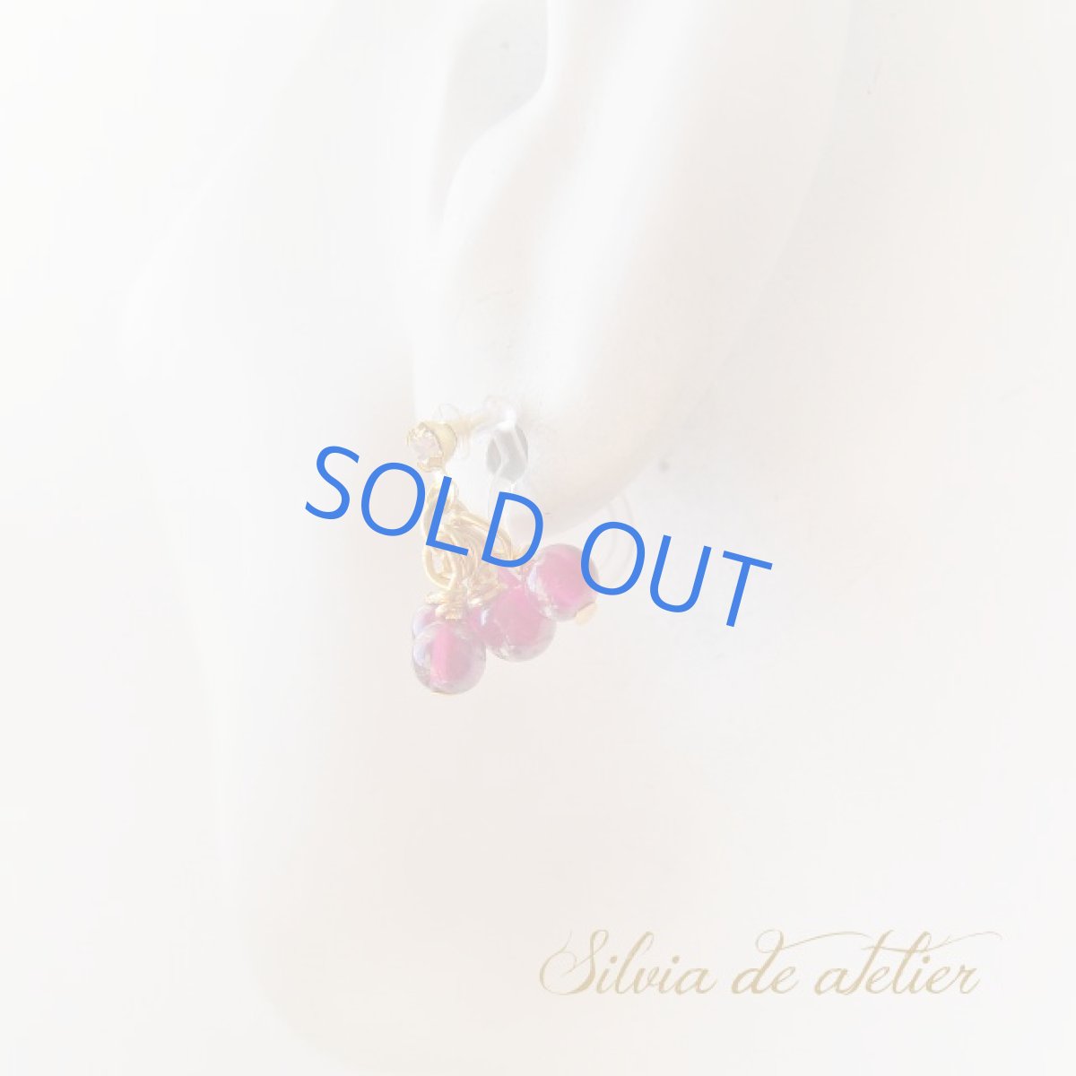 画像2: 〜プチクリップ〜　ガーネットラウンドフリンジ　リバーシブル　樹脂製ひ型イヤークリップ (2)