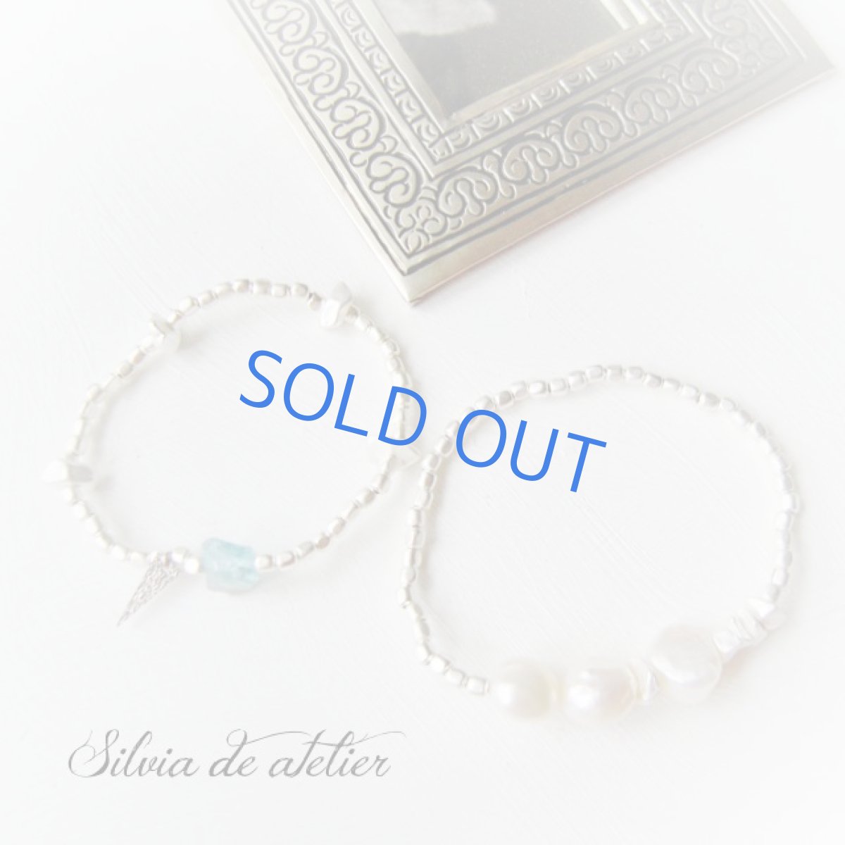 画像2: 淡水パールバロック＆アパタイト　ラフタンブル　マットシルバービーズ　2連ブレスレット (2)