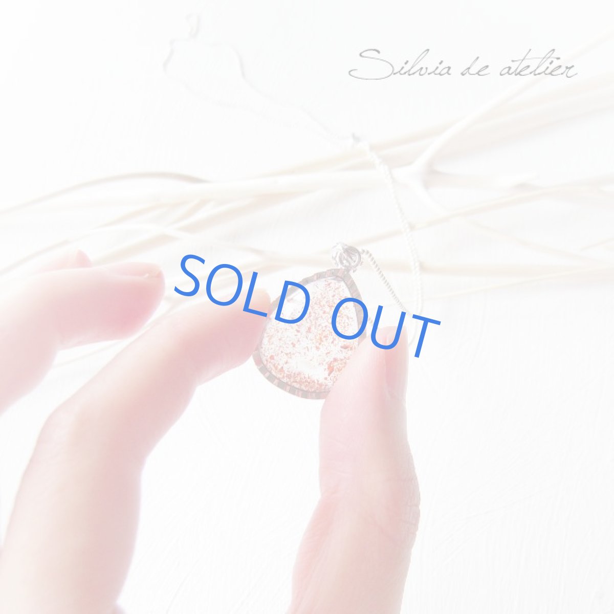 画像3: ドロップ型　レッドルチル　レピドクロサイト（ストロベリークォーツ）　大粒カボション　シルバーネックレス【B】 (3)