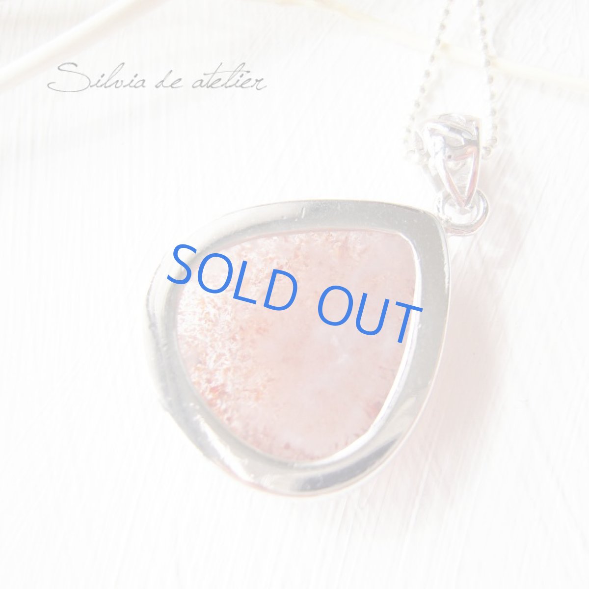 画像3: マロン型　レッドルチル　レピドクロサイト（ストロベリークォーツ）　大粒カボション　シルバーネックレス【C】 (3)