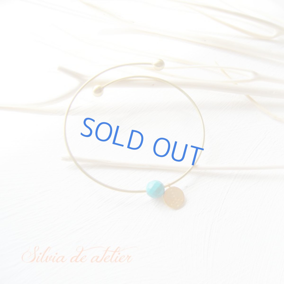 画像2: 天然ターコイズ　カットラウンド　一粒　vintage真鍮製バングル (2)