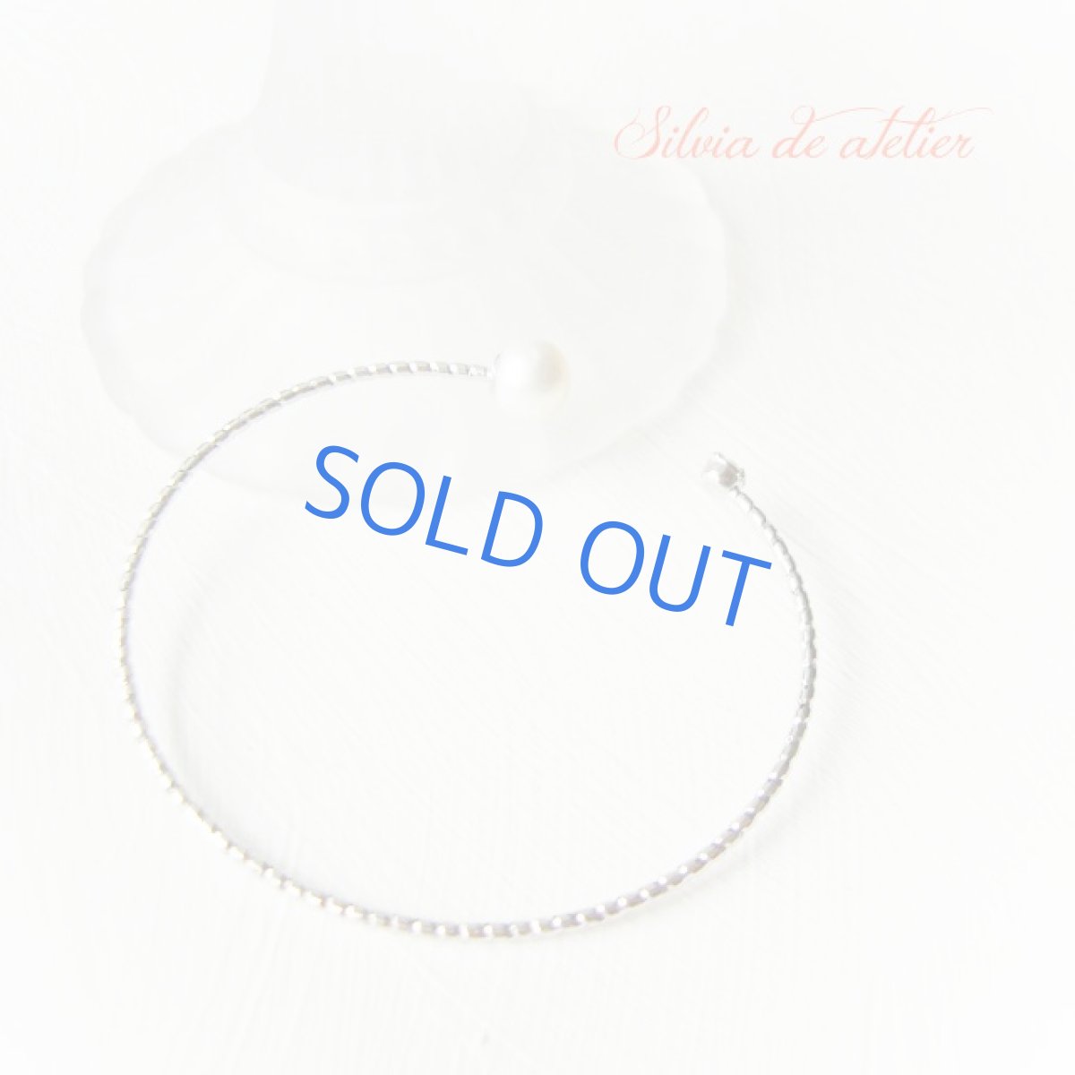 画像2: 残り１　淡水パール　＆　グラスストーン　ロジウムシルバーメッキ　ツイスト　バングル (2)