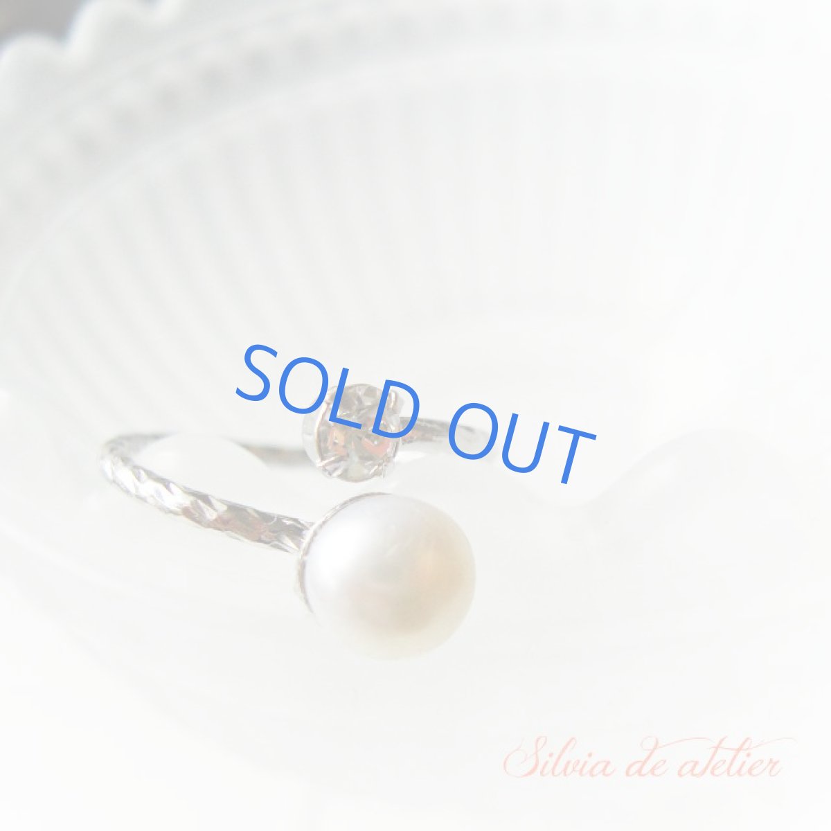 画像3: グラスストーン＆淡水パール　ロジウムメッキ　リング　フリーサイズ（11号） (3)