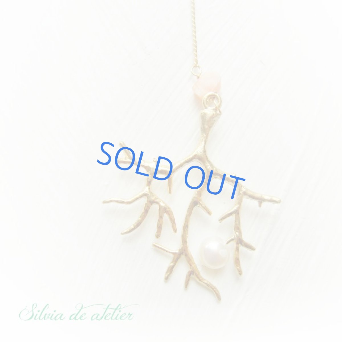 画像3: 天然ピンクコーラル　コーラルチャーム　ゴールドチェーン　Y字　　ネックレス（ロングタイプ） (3)